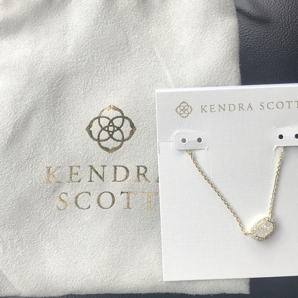 Unworn Kendra Scott Tessa Gold Necklace